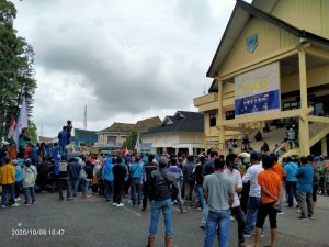 Ratusan Massa Buruh di Kabupaten Lahat Aksi Demo Tolak UU Omnibus Law