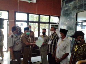 Wabup Lahat Hadiri Vidcon BPN Lahat dan  Simbolis Penyerahan Sertifikat Tanah