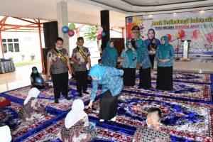 TP PKK Kabupaten Lahat Hibur Anak-Anak Disabilitas