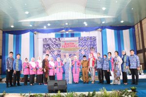 Wabup Lahat Harapkan Budaya Kabupaten Lahat Lebih Dikenal Dengan Festival Batik