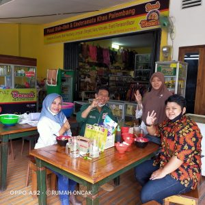 Sensasi “Kedai Bakso Oncak” Launching Perdana Mie Ayam Hijau