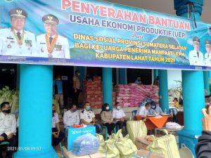 Pulihkan Ekonomi Gubernur Sumsel Berikan Bantuan Untuk Pelaku UEP di Kabupaten Lahat