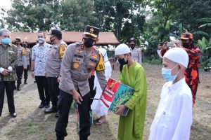 Bakti Sosial Kesehatan Polda Sumsel 2021 Dan Ziarah Kemakam Para Sultan Darussalam Dikawah Tekurep Palembang.