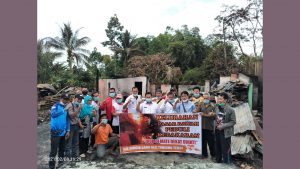 Peduli Kebakaran di Desa Air Dingin, Kelurahan Pasar Bawah Salurkan Bantuan