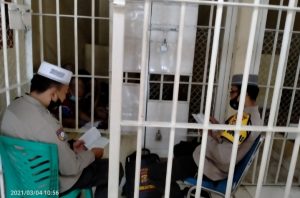 Bina Narapidana, Polsek Kota Lahat Berikan Siraman Rohani dan Mental