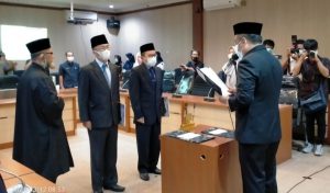 Bupati Lahat Lantik Kadinkes dan Kepala Balitbang