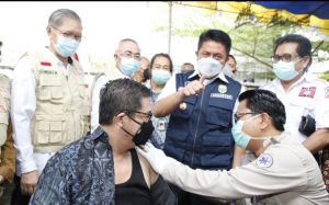 Herman Deru Fasilitasi Vaksinasi  Ratusan Anggota FKUB