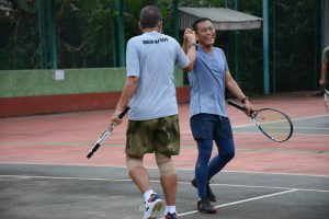 Jaga Kebugaran Fisik Danrem 044/Gapo Olahraga Tenis Lapangan Bersama Pangdam II/ Sriwijaya