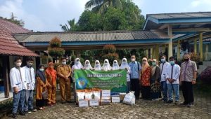 SMKN 7 Palembang Melaksanakan Bhakti Sosial Ramadhan