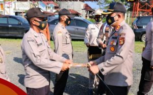 Berprestasi, Kapolres Lahat Berikan Reward Kepada 12 Personel Polsek