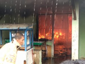 Rumah Bedengan di Kelurahan Pasar Lama Terbakar