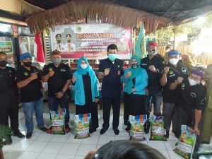 Paguyuban Pecel Lele Lamongan Palembang Bersatu Mendapat Bantuan Beras