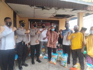 Polda Sumsel Bersama LSM-SCW Giat Bansos Pada Masyarakat Terdampak Covid-19