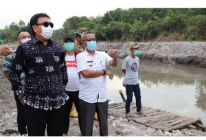 Pj. Bupati Minta Kontraktor Perbaiki Proyek Normalisasi Sungai Pangkalan Kute Gelumbang