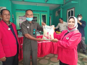 ASP2DN Bersama Eko Memberikan Bantuan Beras Untuk Warga Terdampak Pandemi Covid-19