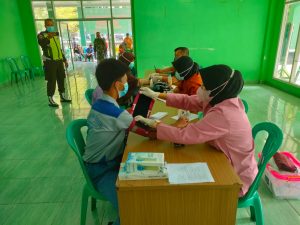 Ratusan Pelajar SMA Sederajat Ikuti Serbuan Vaksin Kodim 0405/Lahat