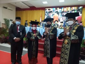 Polsri Kukuhkan Guru Besar Pertama Di bidang Tehnik Kimia Energi Dan Lingkungan