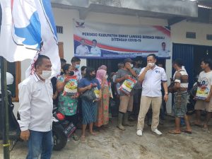 DPD partai Perindo Salurkan Bansos Bagi Masyarakat Empat Lawang Terdampak Vopid 19