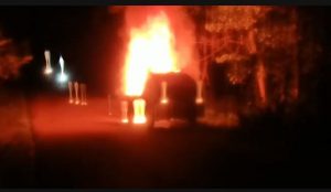 Mobil Pick Up Terbakar Di jembatan Air Tapus Desa Pelajau