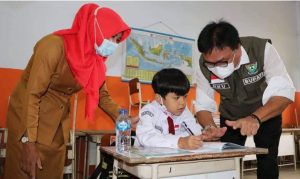 Kembali Selenggarakan Pembelajaran Tatap Muka , Pj. Bupati Tinjau Beberapa Sekolah di Kecamatan Muara Enim