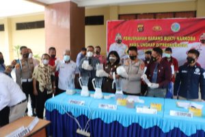 Polda Sumsel Musnahkan 3,1(Kg) Sabu di Halaman Ditresnarkoba Polda Sumsel