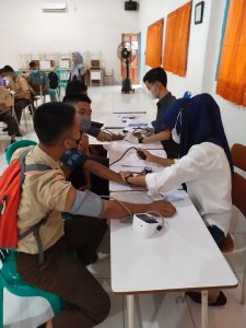 Polres Lahat Vaksin Pelajar SMK N 1 dan  SMK N 4 Lahat