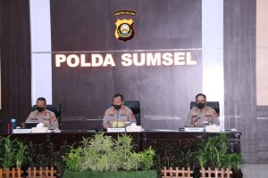 Kapolda Sumsel membuka Taklimat Awal Audit kinerja Tahap II .