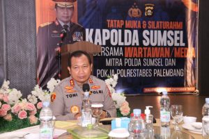 Silaturahmi Dengan Awak Media, Kapolda Minta Wartawan Dukung Tugas Polri 