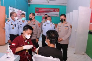 Peninjauan pelaksanaan Vaksinasi kepada warga Binaan Lapas kelas 1 Pakjo Palembang.