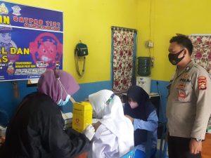 Polres Lahat Melaksanakan Vaksinasi di kantor Satlantas Polres Lahat dan di PT Artra Prigel