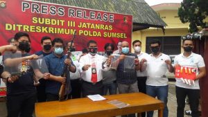 Ditreskrimum Polda Sumsel Mengamankan dua Pucuk Senpi Jenis Laras Panjang Dan Pendek