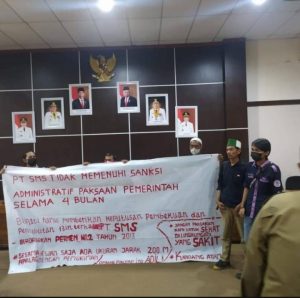 HMI Cabang Palembang Darussalam dan Warga, Gelar Aksi Tuntut Bekukan Izin PT. SMS