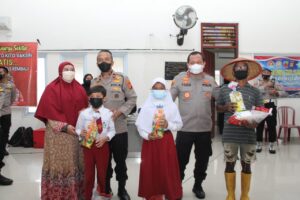 Peninjauan Pelaksanaan Vaksinasi Serentak di Kantor Kecamatan Ilir Timur II Palembang