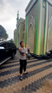 Karo SDM Polda Sumsel  Cek bangunan Masjid Alaman Komplek  Paakri  Palembang