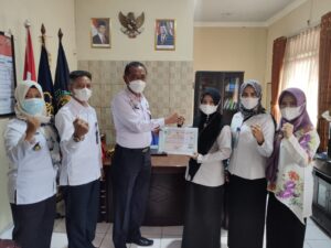 Dukung Kabupaten Layak Anak, Bapas Kelas IIA Lahat Mendapat Penghargaan dari Pemkab Muara Enim