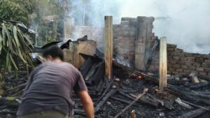 Kebakaran Terjadi di Desa Rimba Sujud Kecamatan Pagar Gunung