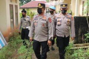 Kapolres Lahat Didampingi Wakapolres Cek Kontrol Mako Polsek Kota dan Pemeriksaan Anggota