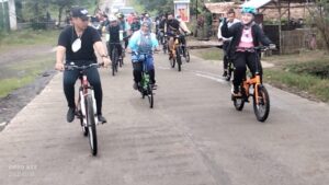Sepeda Santai Mengunjungi Warga Cara Bupati  Musi Rawas Mendekati Masyarakat