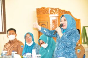 10 PROGRAM PKK TAHUN 2022 Ketua Tim Penggerak PKK Lahat Salurkan Materi Dan Berikan pemahaman