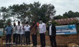 Wabup Lahat Letakkan Batu Pertama Pembangunan Gedung Kelas dan Asrama SMP IT Insan Rabbani Lahat
