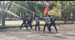 Srikandi Pemadam Kebakaran Kabupaten Lahat, Latih Ketangkasan Padamkan Api