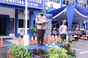 Kombes Pol Drs Ulung Sampurna Jaya SIK, MH Pimpin Apel Gelar Pasukan Ops Keselamatan Musi 2022
