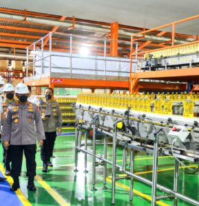 Kapolri Pastikan Awasi Alur Distribusi dan Harga Minyak Goreng  di Pasar