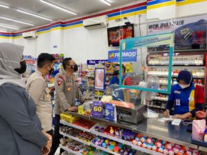 Kapolres Lahat Didampingi Wakapolres Sidak dan Cek Ketersedian Minyak Goreng