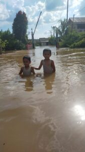 Perumahan Al-Ghony Terendam Banjir Capai 1 Meter, Belum Ada Perhatian Dari Pemerintah Setempat
