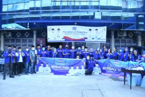 Dewan Pimpinan Daerah Partai Demokrat Provinsi Sumatra Selatan Berbagi Takjil untuk Masyarakat