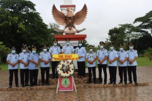 Rangkaian HBP Ke – 58, Kalapas Muara Enim Herdianto Tabur Bunga di Makam Pahlawan