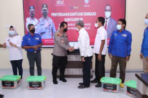 Melalui Polda Sumsel, Kapolri Berikan  Bantuan Kepada Buruh di Provinsi Sumatera Selatan