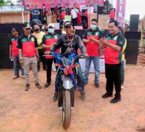 Ratusan Peserta Banyuasin Trail Adventure Mandi Lumpur di Lembah Jahanam