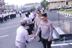 Personel Polda Sumsel Melaksanakan Kegiatan Silaturahmi Halal Bihalal